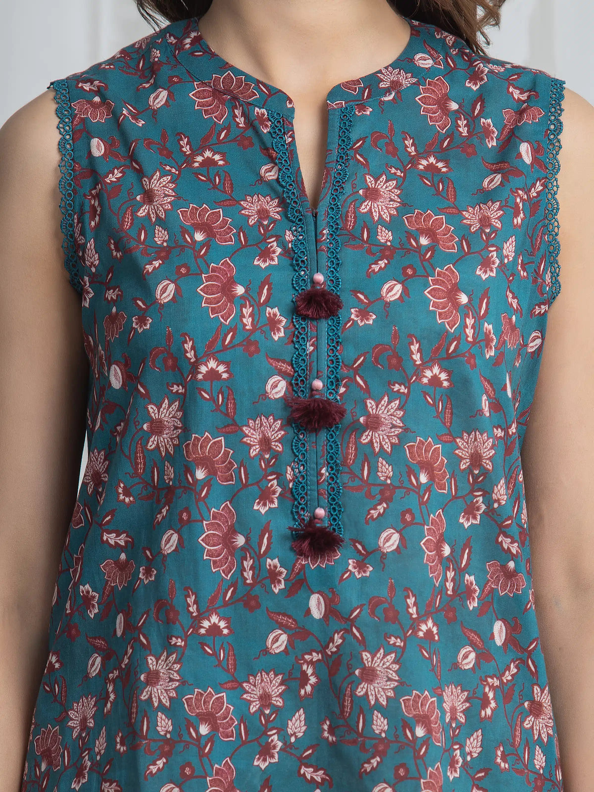 Edenrobe Teal Printed Khaddar Suit EWU6A3-37021-3P image 3