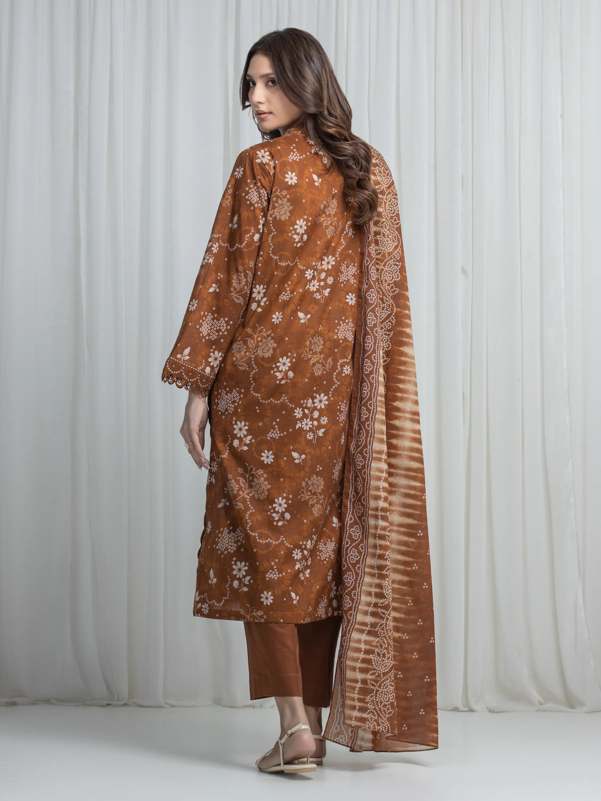 Edenrobe Brown Printed Khaddar Suit EWU6A3-37013-3P image 6