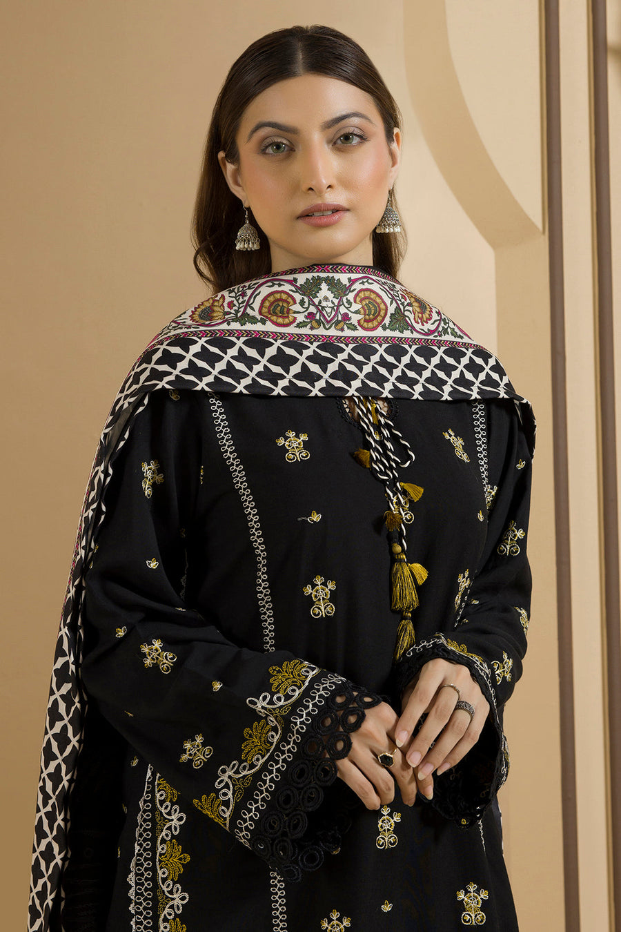 Zellbury black embroidered Linen 3 piece unstitched suit WUW25E30112 image 2